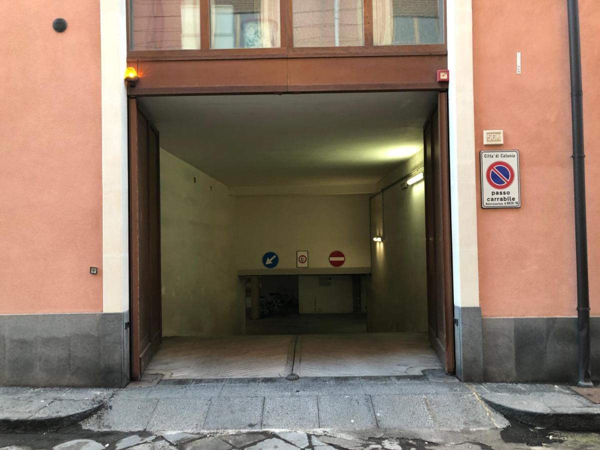Ica Exclusive Apartment Катания Екстериор снимка